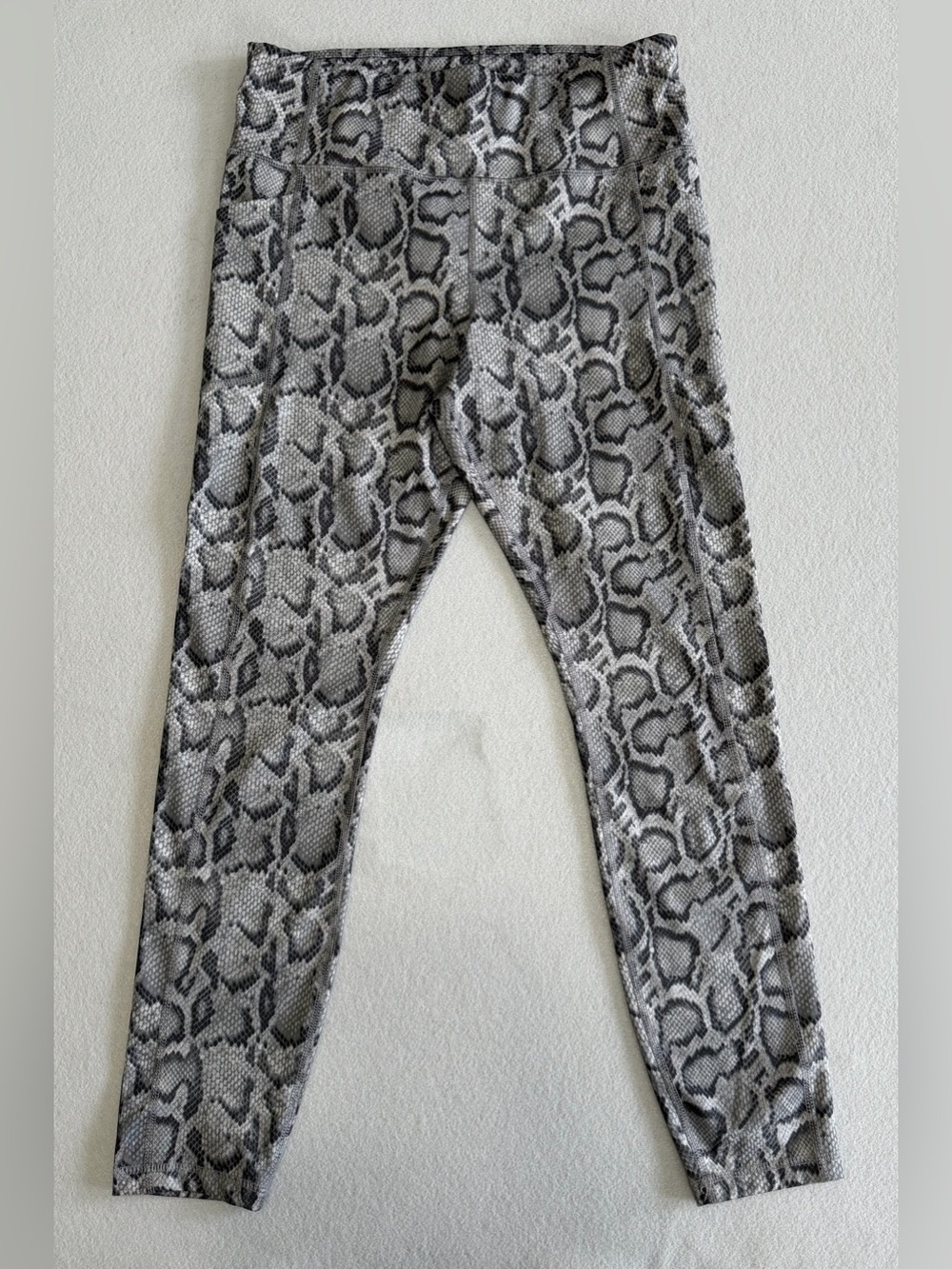 Avia Athletic Leggings Large Women's Gray Snakeskin Print High Waist Skinny